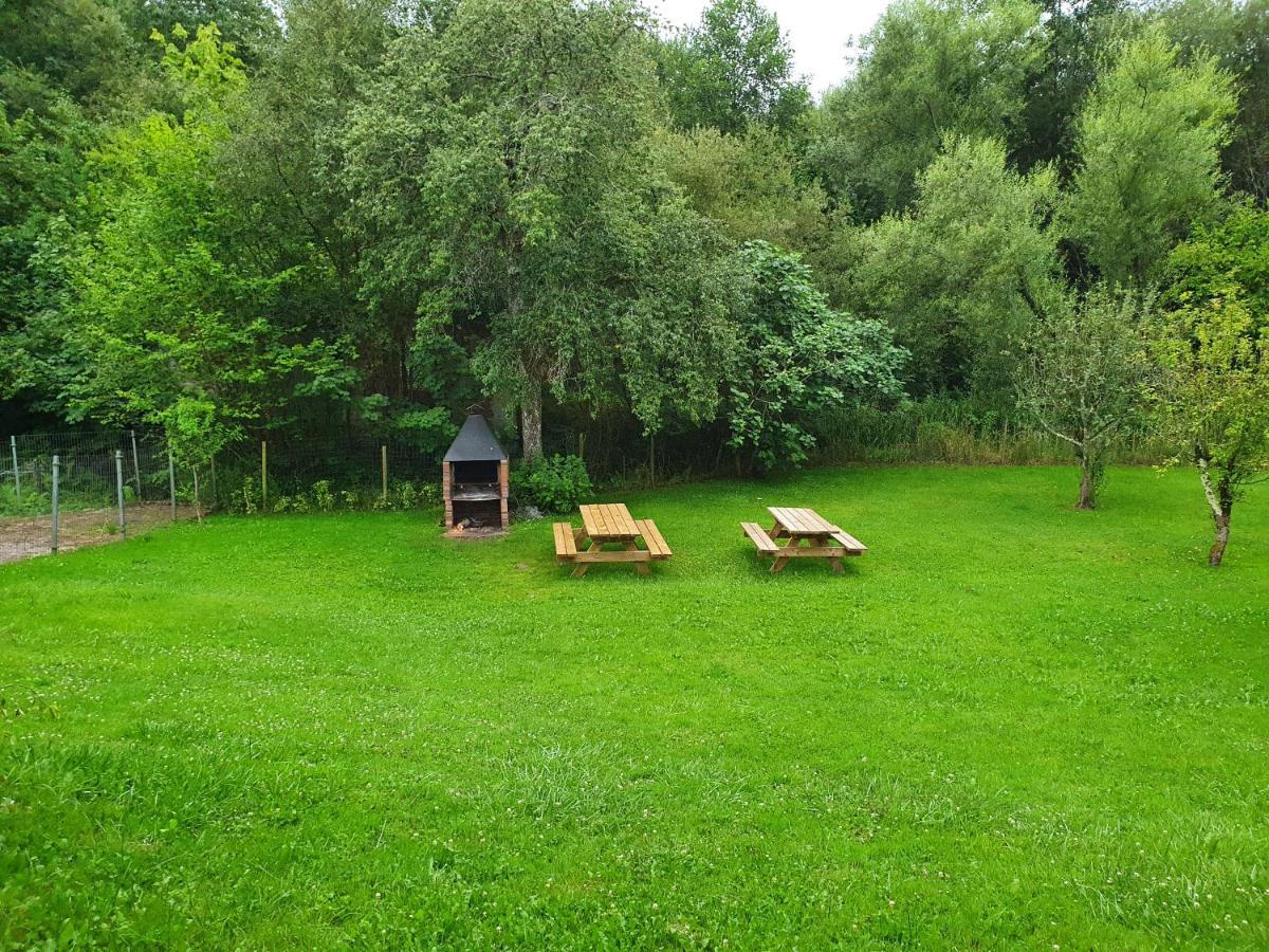 Alojamiento Con Jardin Y Barbacoa Onís 외부 사진